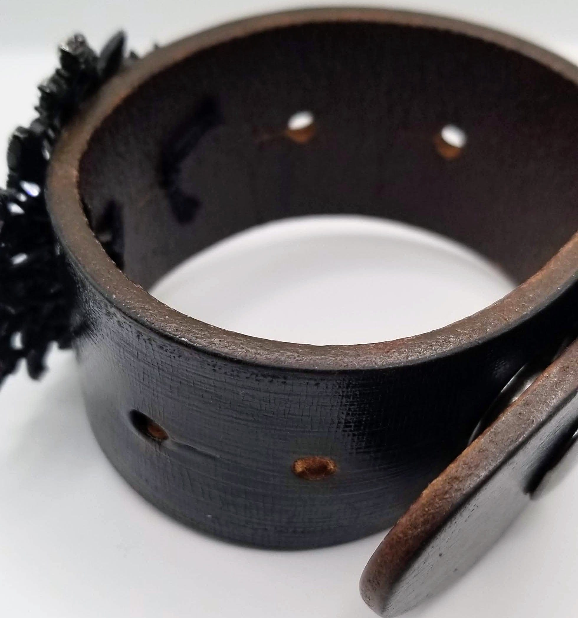 Big bead wide leather bracelet - Nuria Store
